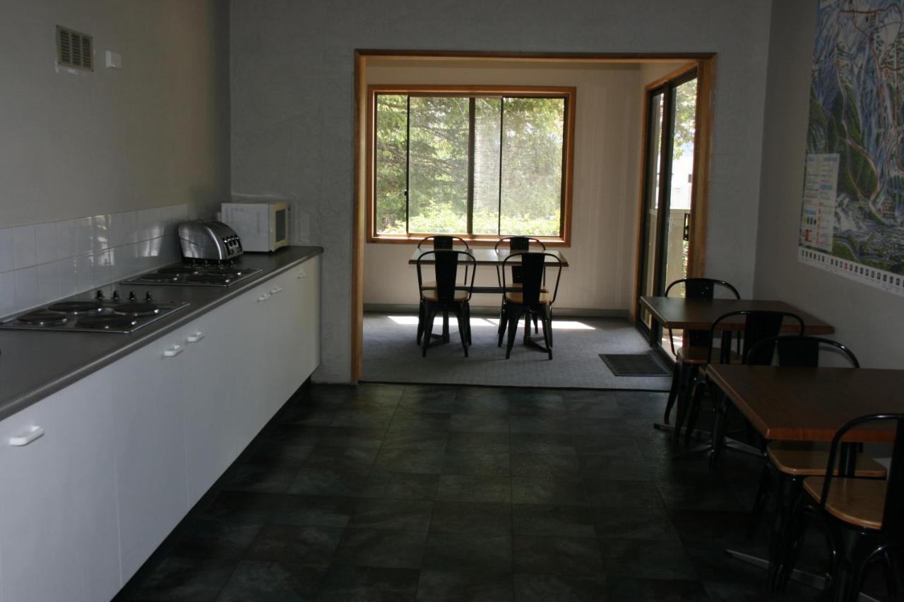 Jindy Inn Jindabyne Exterior photo